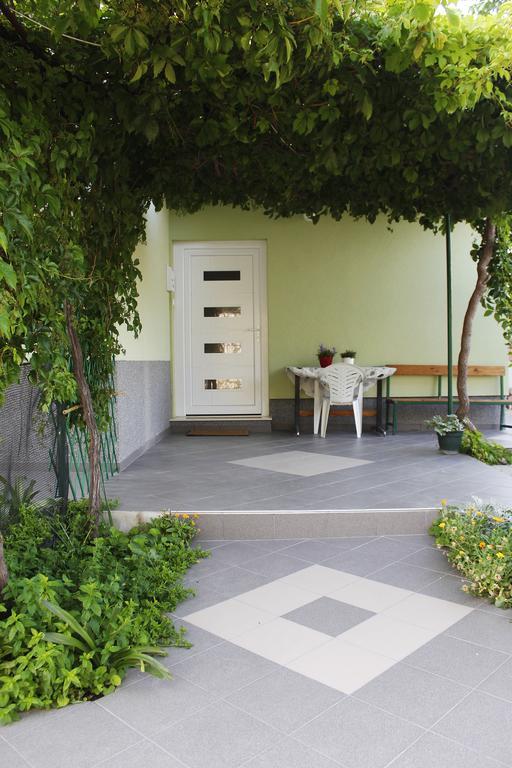 Apartments Lavel Trogir Exterior photo